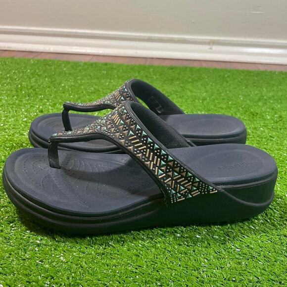 Crocs Women’s 7 Platform Boca Bling Flip Wedge Thong Sandals Medallion - Picture 4 of 6